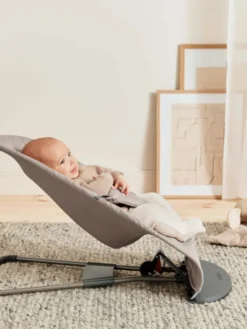 BABY BJÖRN BabyBjörn - Sitteri Balance Bliss - Cotton Sand Grey
