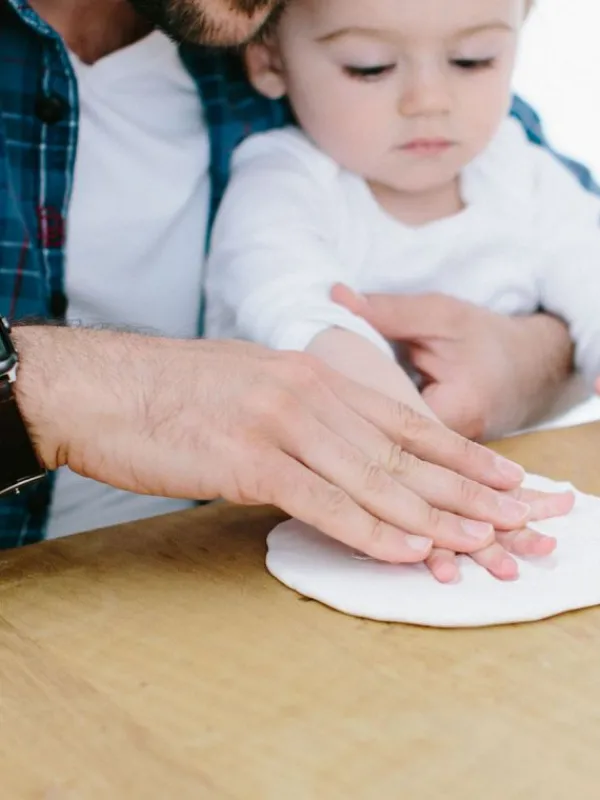Pearhead Babyprints Deluxe - triplakehys käden- ja jalanjäljelle + valokuvalle, valkoinen