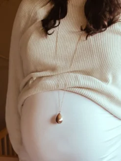 PROUD MAMA Bolakoru äidille ketjulla, babybell Pisara kulta |