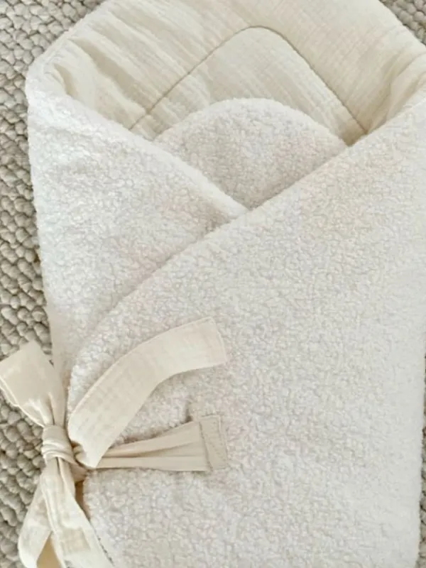 COTTON & SWEETS Cotton & Sweet - harso unipussi, boucle vanilla