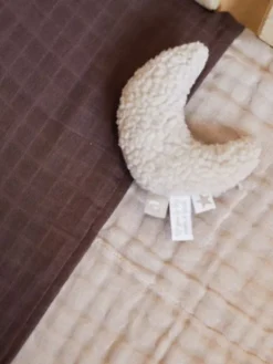 Jollein pehmeä helistin kuu, Nougat