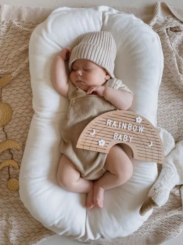 Rosini baby & kind design Rosini puinen kirjaintaulu, sateenkaari