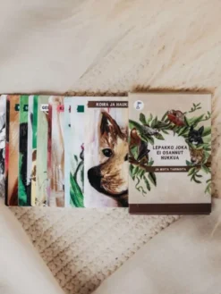 3 satukorttipakkaa pakettihintaan