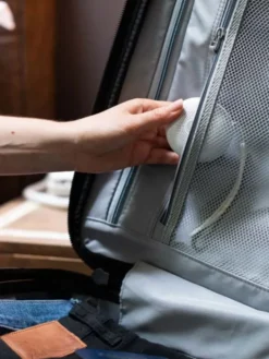 YOGASLEEP Travel Mini White Noise kaiutin yövalolla |