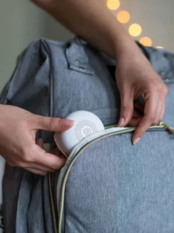 YOGASLEEP Travel Mini White Noise kaiutin yövalolla |