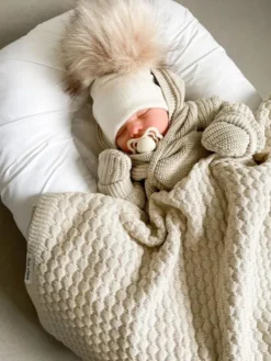 Vauvan tupsupipo, eri sävyjä